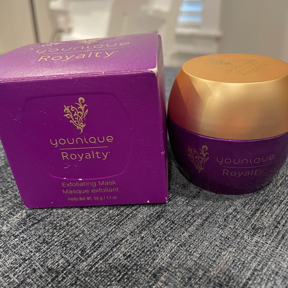Younique Royalty Exfoliating Mask